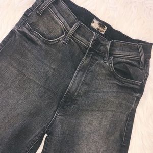 MOTHER HUSTLER ANKLE FRAY